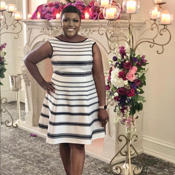 Black and White Swing Dress - Picture 1 of 7